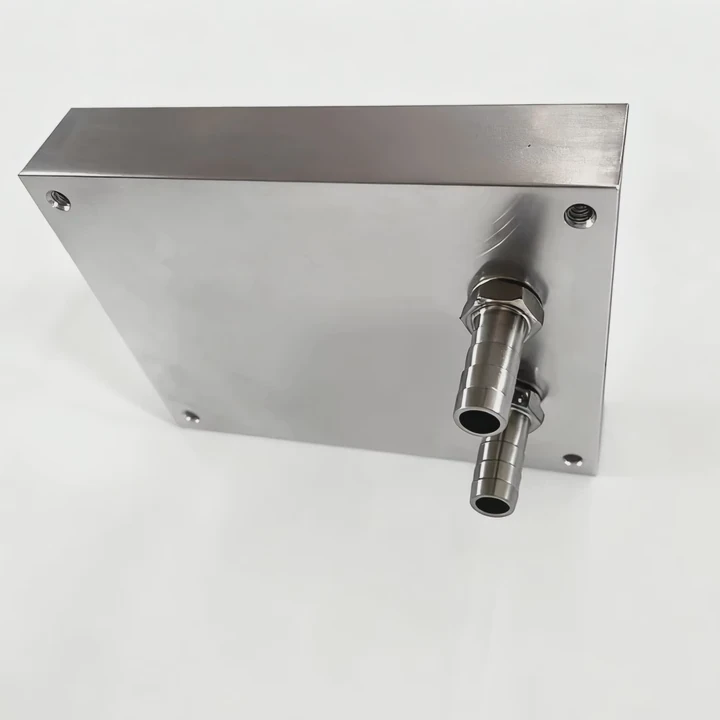Disipador de calor de aluminio refrigerado por agua para electrónicos