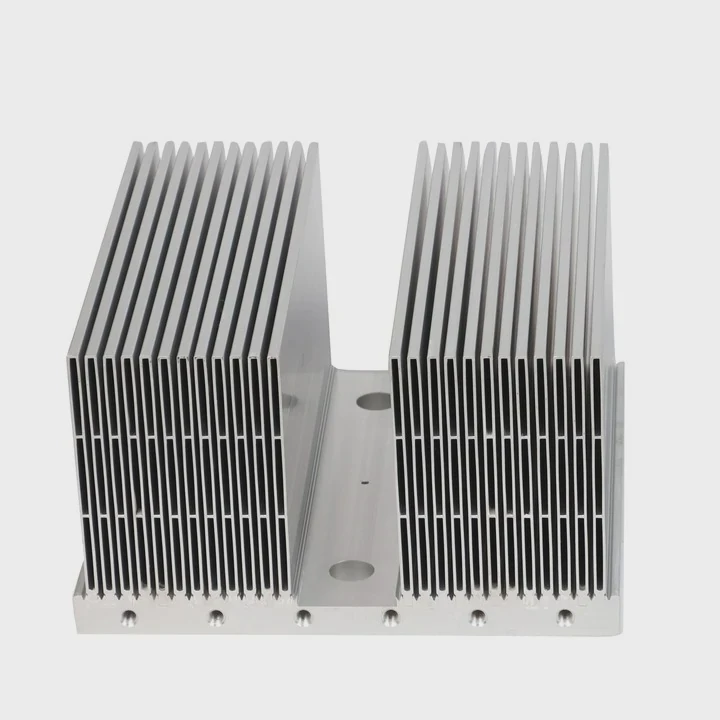 Refroidisseur en aluminium à ailettes superposées