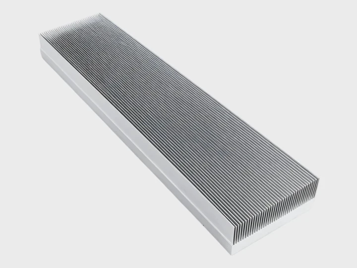 Кустарно экструдированный алюминиевый охладительный теплоотвод